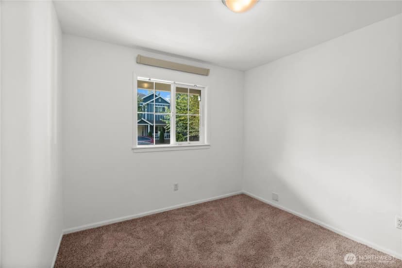 Property photo for 5817 Acclaimation Street E, Fife photo 20