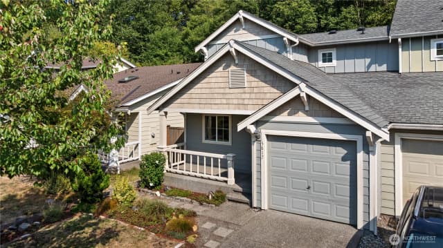 Property photo for 5817 Acclaimation Street E, Fife photo 2