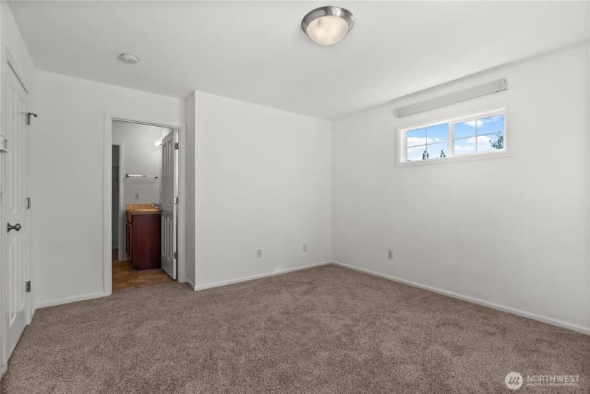 Property photo for 5817 Acclaimation Street E, Fife photo 25
