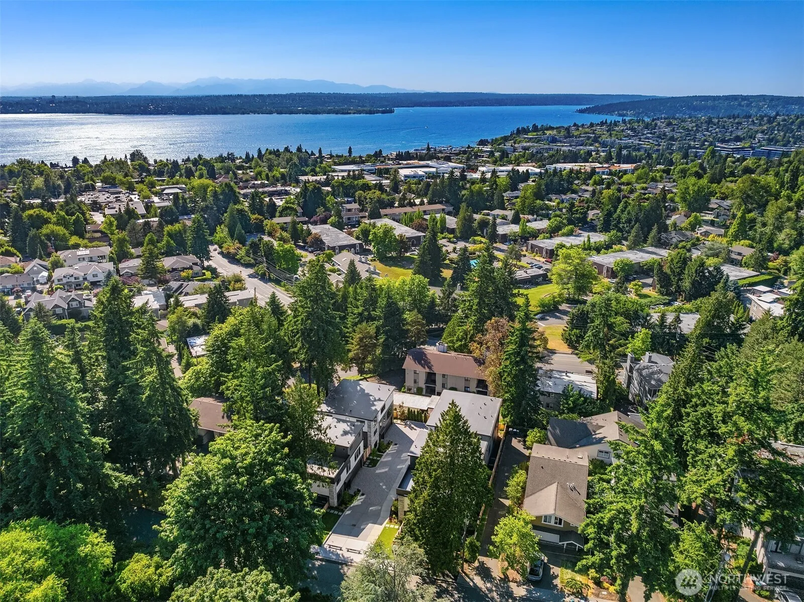 Property photo for 11216 Ne 67th Street #4, Kirkland photo 36
