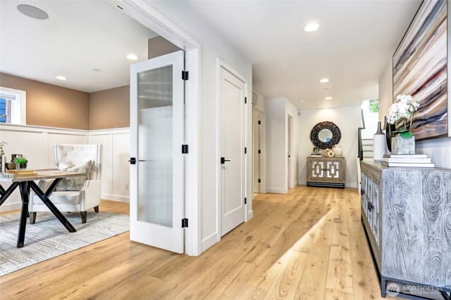 Property photo for 11216 Ne 67th Street #4, Kirkland photo 2