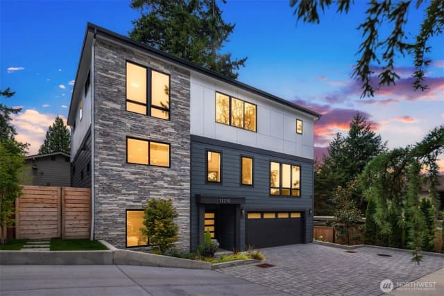Property photo for 11216 Ne 67th Street #4, Kirkland