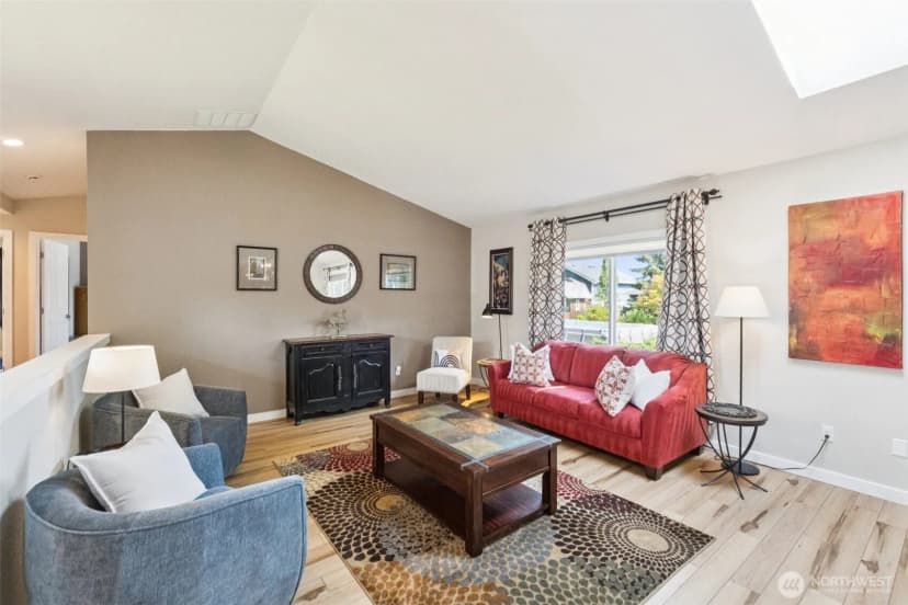 Property photo for 19118 121st Place Se, Renton photo 3