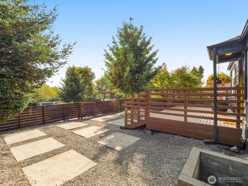 Property photo for 7927 27th Avenue Sw, Seattle photo 4