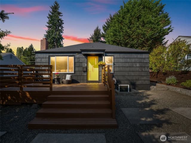 Property photo for 7927 27th Avenue Sw, Seattle photo 3