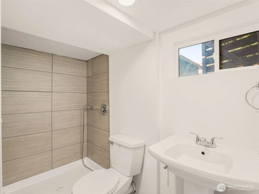 Property photo for 7927 27th Avenue Sw, Seattle photo 22