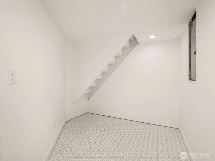 Property photo for 7927 27th Avenue Sw, Seattle photo 21