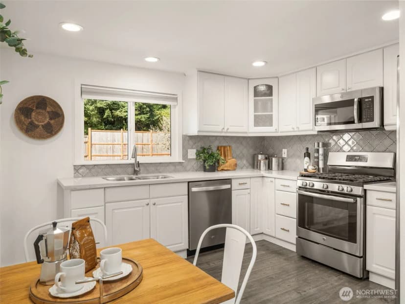 Property photo for 7927 27th Avenue Sw, Seattle photo 11