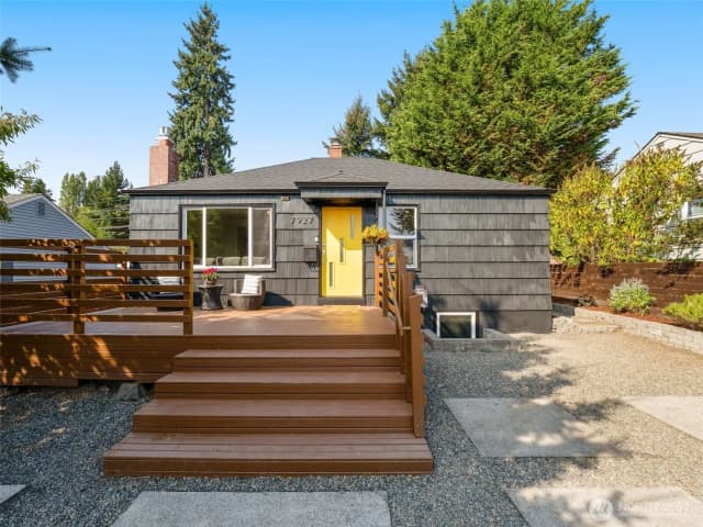 Property photo for 7927 27th Avenue Sw, Seattle photo 2