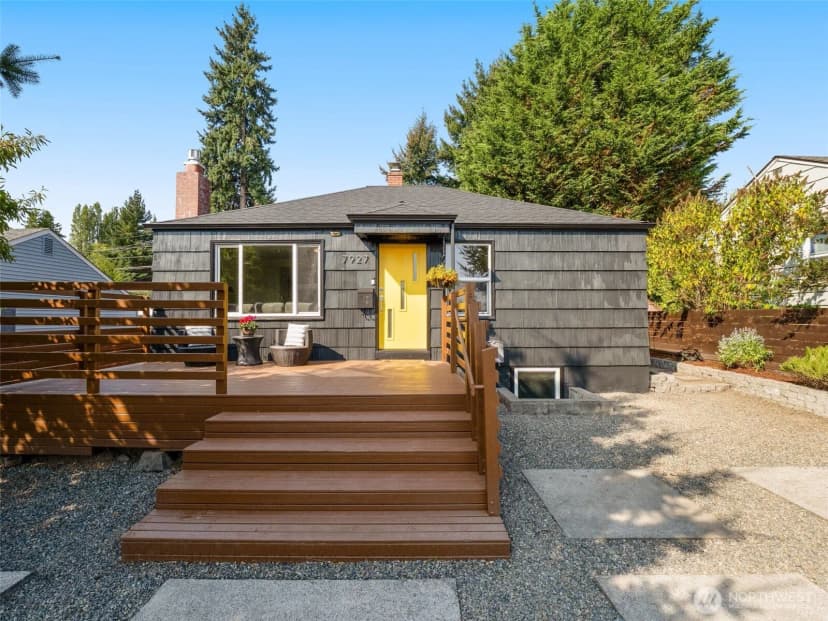 Property photo for 7927 27th Avenue Sw, Seattle photo 2