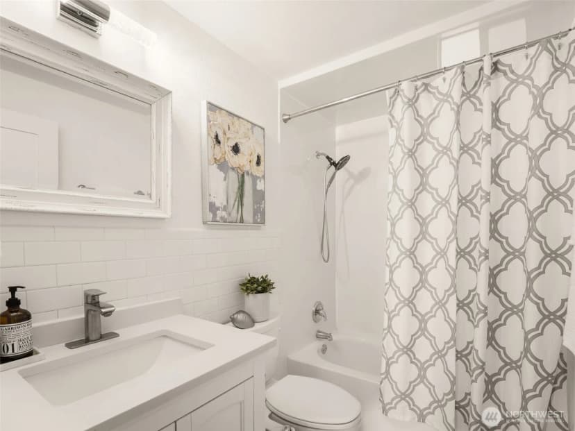 Property photo for 7927 27th Avenue Sw, Seattle photo 16