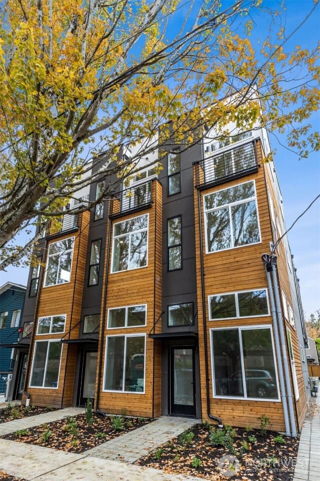 Property photo for 1108 33rd Avenue #b, Seattle