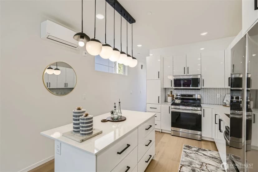 Property photo for 1108 33rd Avenue #b, Seattle photo 9