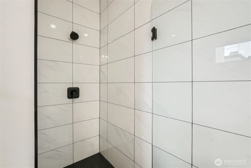Property photo for 1108 33rd Avenue #b, Seattle photo 15