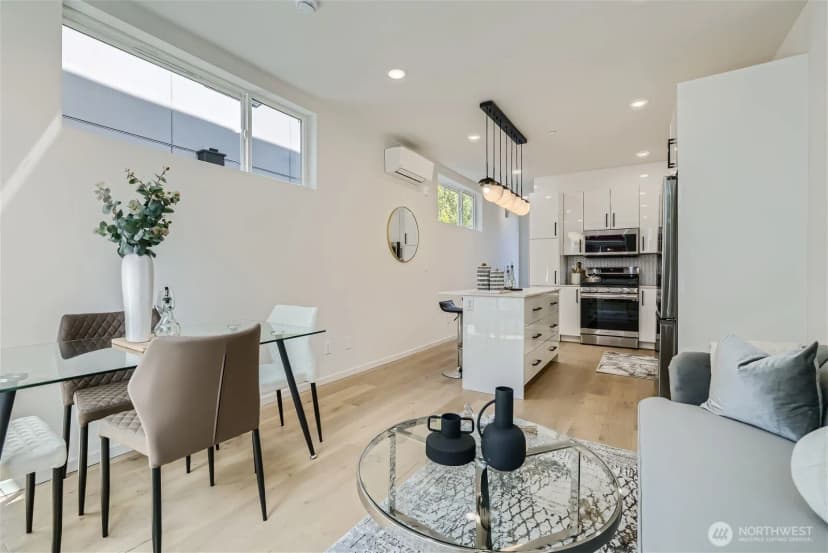 Property photo for 1108 33rd Avenue #b, Seattle photo 8