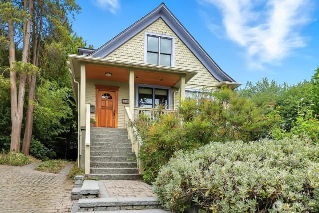 Property photo for 2030 S Ingersoll Place, Seattle