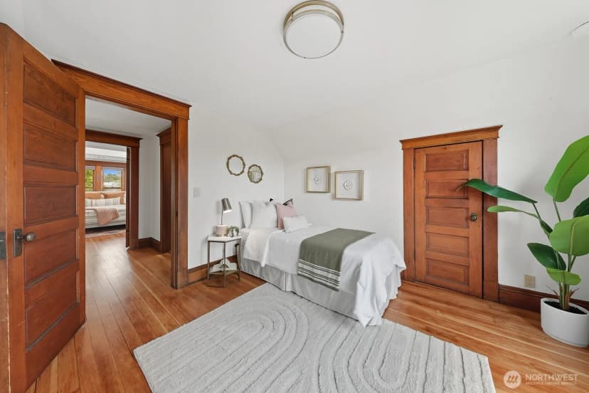 Property photo for 2030 S Ingersoll Place, Seattle photo 27