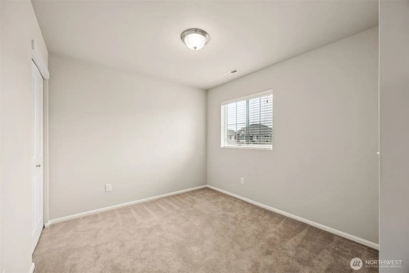 Property photo for 2826 Anna Street Ne, Lacey photo 16
