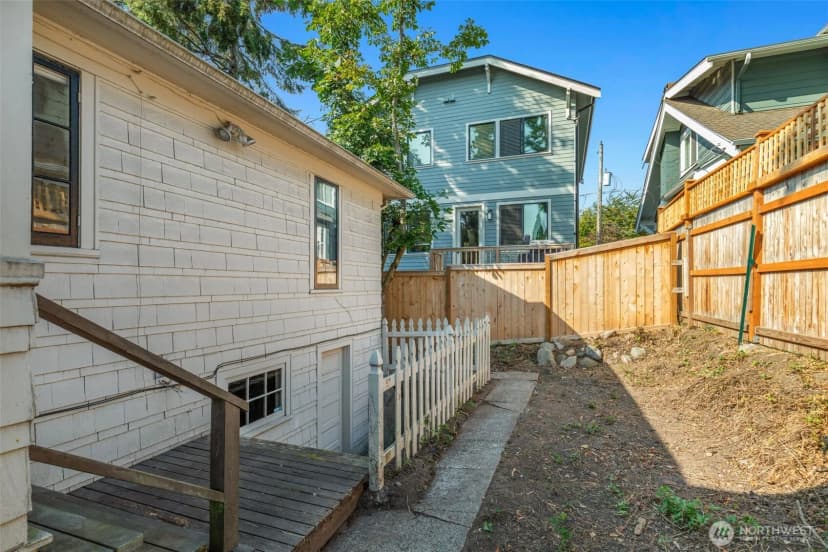 Property photo for 5412 Kensington Place N, Seattle photo 32