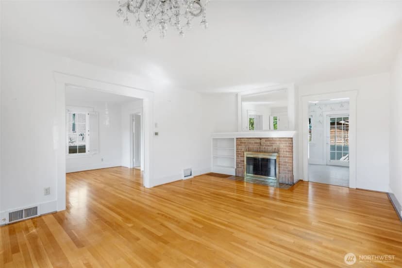 Property photo for 5412 Kensington Place N, Seattle photo 6