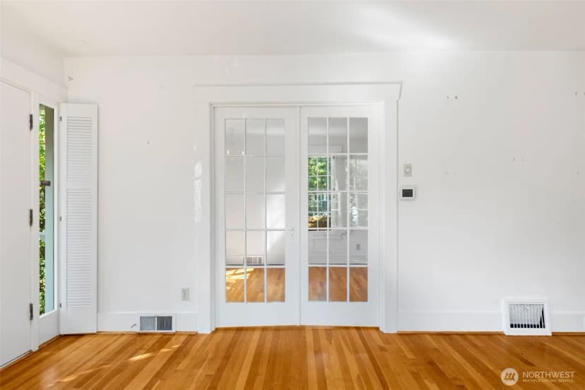 Property photo for 5412 Kensington Place N, Seattle photo 9