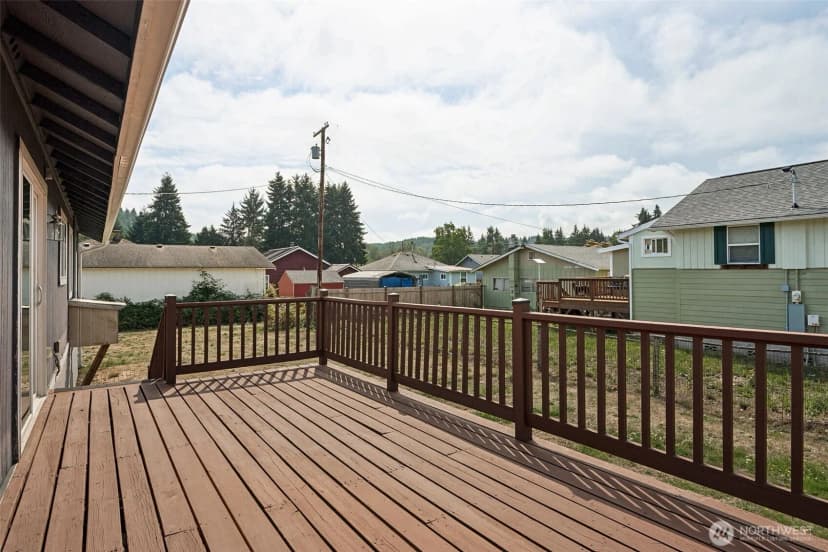 Property photo for 210 N Market Street, Bucoda photo 12