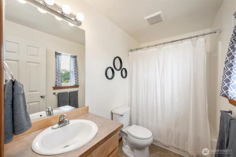 Property photo for 516 Allison Way, Nooksack photo 21