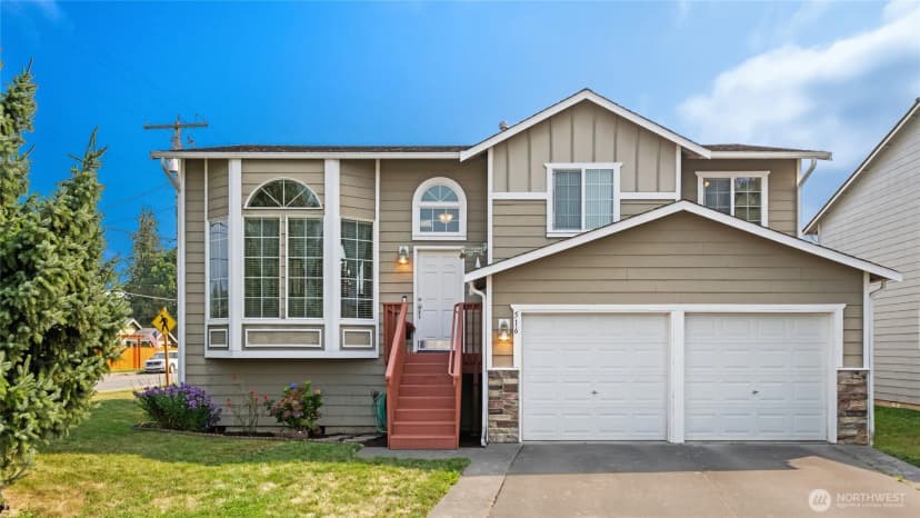Property photo for 516 Allison Way, Nooksack
