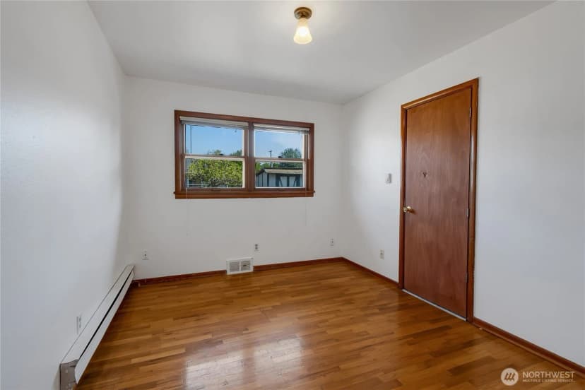 Property photo for 9417 S Fawcett Avenue, Tacoma photo 13