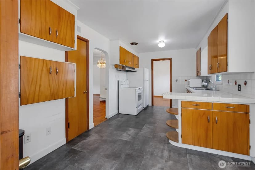 Property photo for 9417 S Fawcett Avenue, Tacoma photo 15