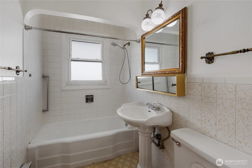Property photo for 9417 S Fawcett Avenue, Tacoma photo 12