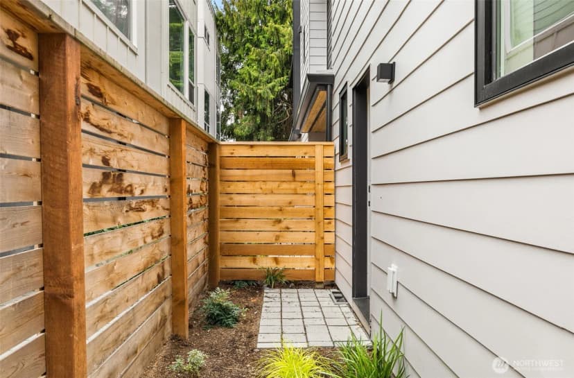 Property photo for 9219 A 14th Avenue Nw, Seattle photo 33