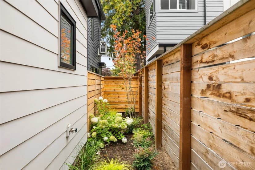 Property photo for 9219 A 14th Avenue Nw, Seattle photo 32
