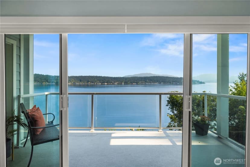 Property photo for 670 W Lake Sammamish Parkway Ne, Bellevue photo 15