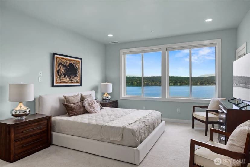 Property photo for 670 W Lake Sammamish Parkway Ne, Bellevue photo 11