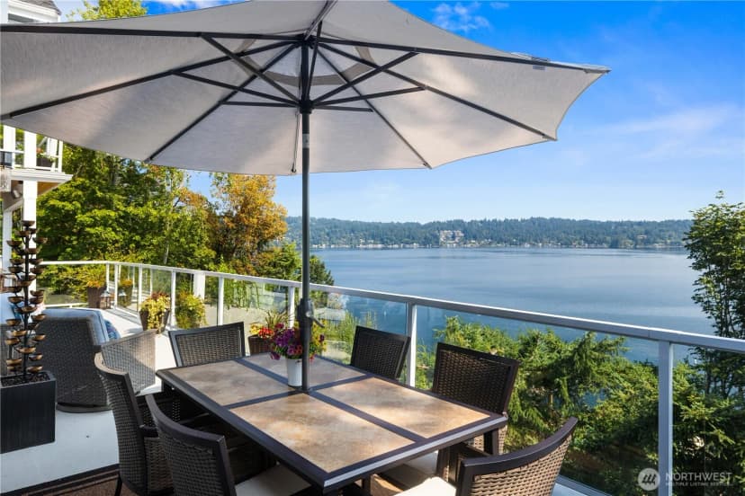 Property photo for 670 W Lake Sammamish Parkway Ne, Bellevue photo 6