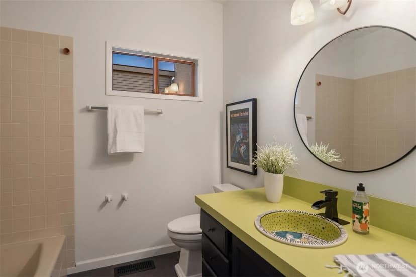 Property photo for 9015 38th Avenue Sw, Seattle photo 14