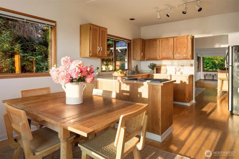 Property photo for 9015 38th Avenue Sw, Seattle photo 12