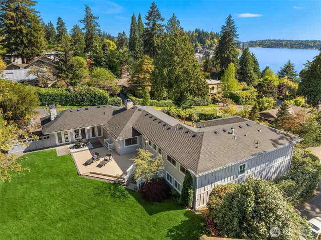 Property photo for 29 94th Avenue Ne, Bellevue photo 2