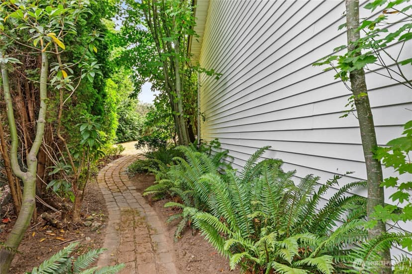 Property photo for 3907 Aaron Court, Bellingham photo 36