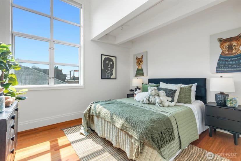 Property photo for 727 13th Avenue E, Seattle photo 14