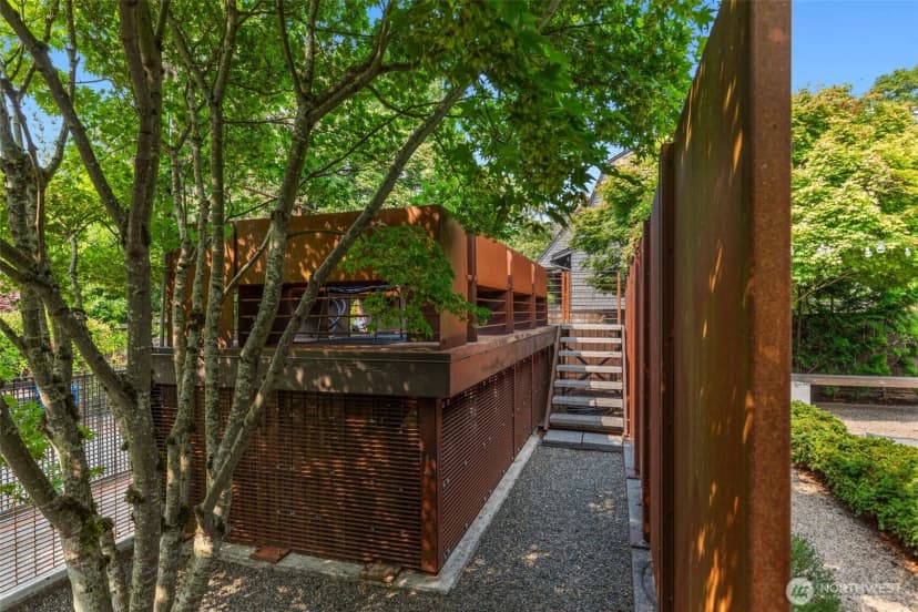 Property photo for 727 13th Avenue E, Seattle photo 37