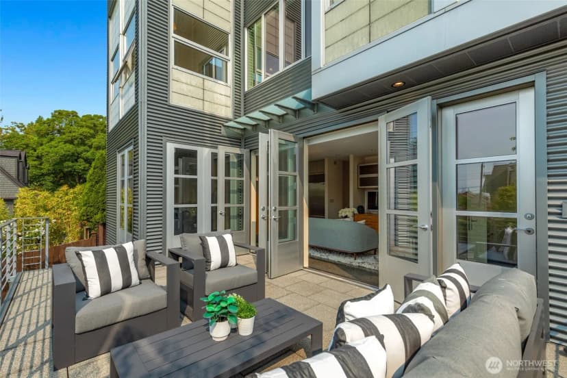 Property photo for 727 13th Avenue E, Seattle photo 32