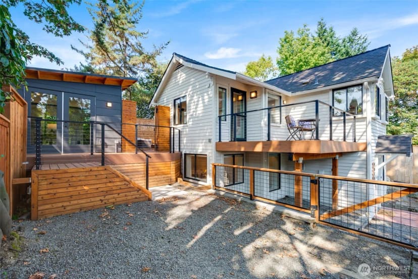 Property photo for 9015 Burke Avenue N, Seattle photo 23