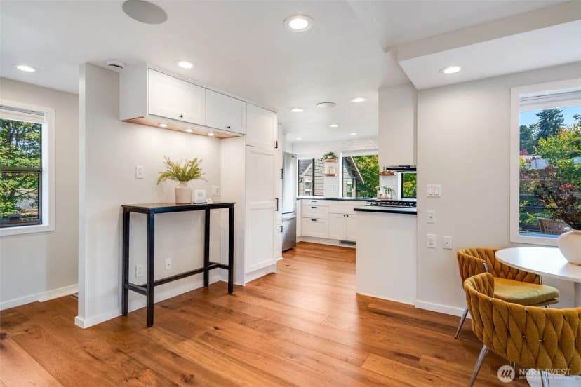 Property photo for 9015 Burke Avenue N, Seattle photo 5
