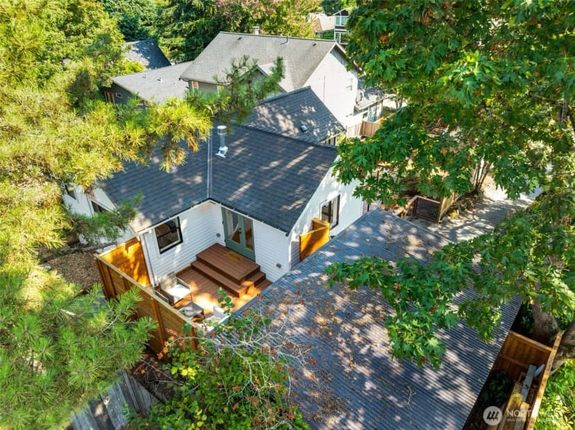 Property photo for 9015 Burke Avenue N, Seattle photo 30