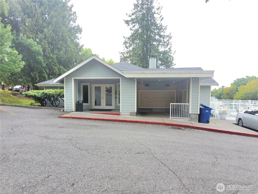 Property photo for 975 Aberdeen Avenue Ne #j104, Renton photo 13