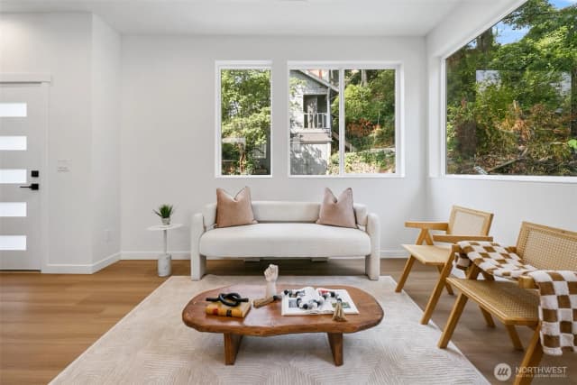 Property photo for 2809 S Grand Street, Seattle photo 4
