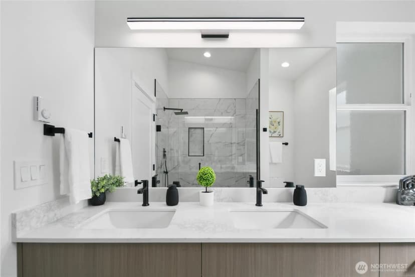 Property photo for 2809 S Grand Street, Seattle photo 16