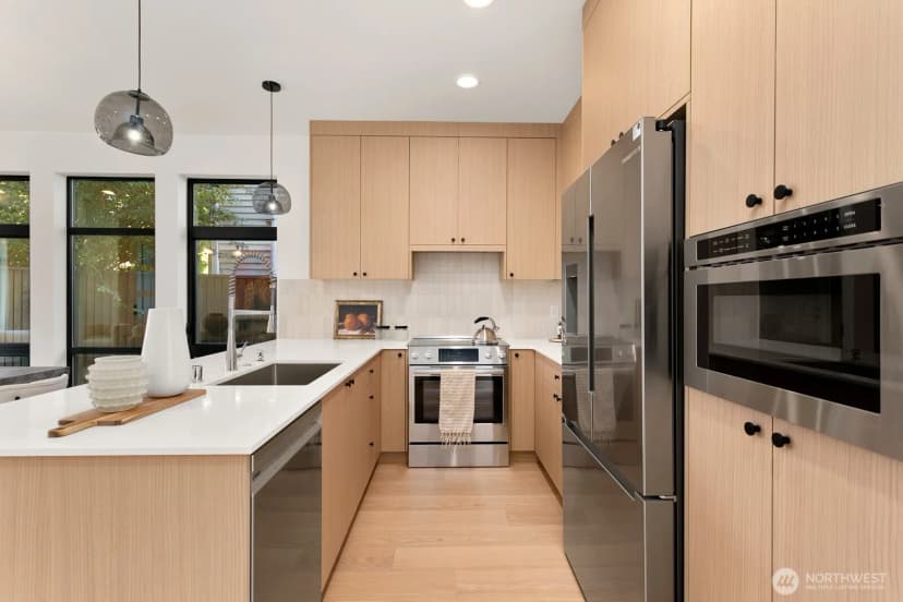 Property photo for 2037 Nw 61st Street #b, Seattle photo 10